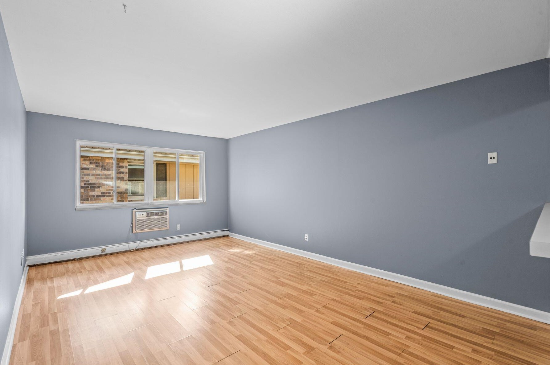 5901 W Brown Deer Rd #218, Milwaukee, WI 53223