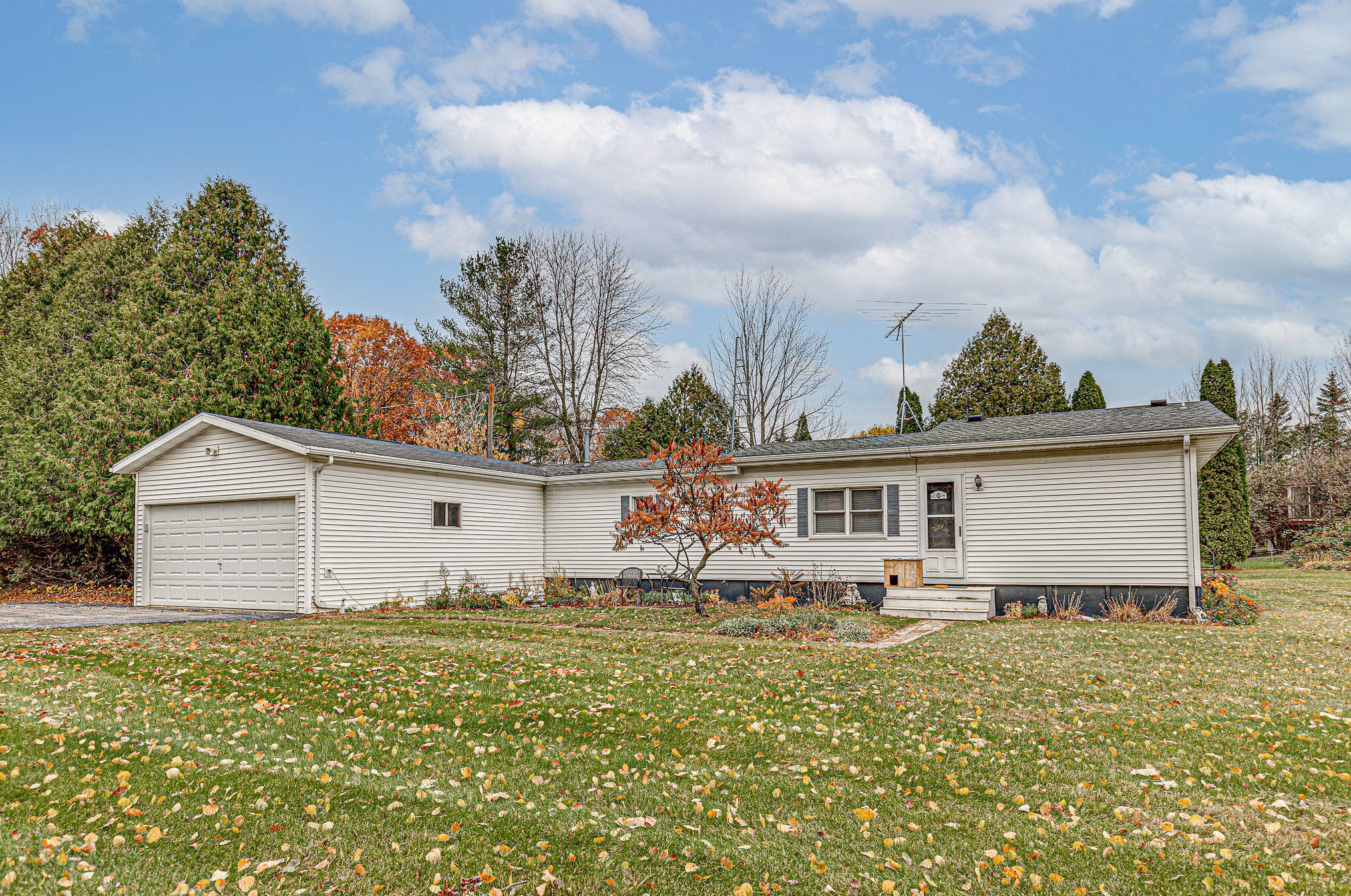 3327 Hwy H Rd, Cato, WI 54230