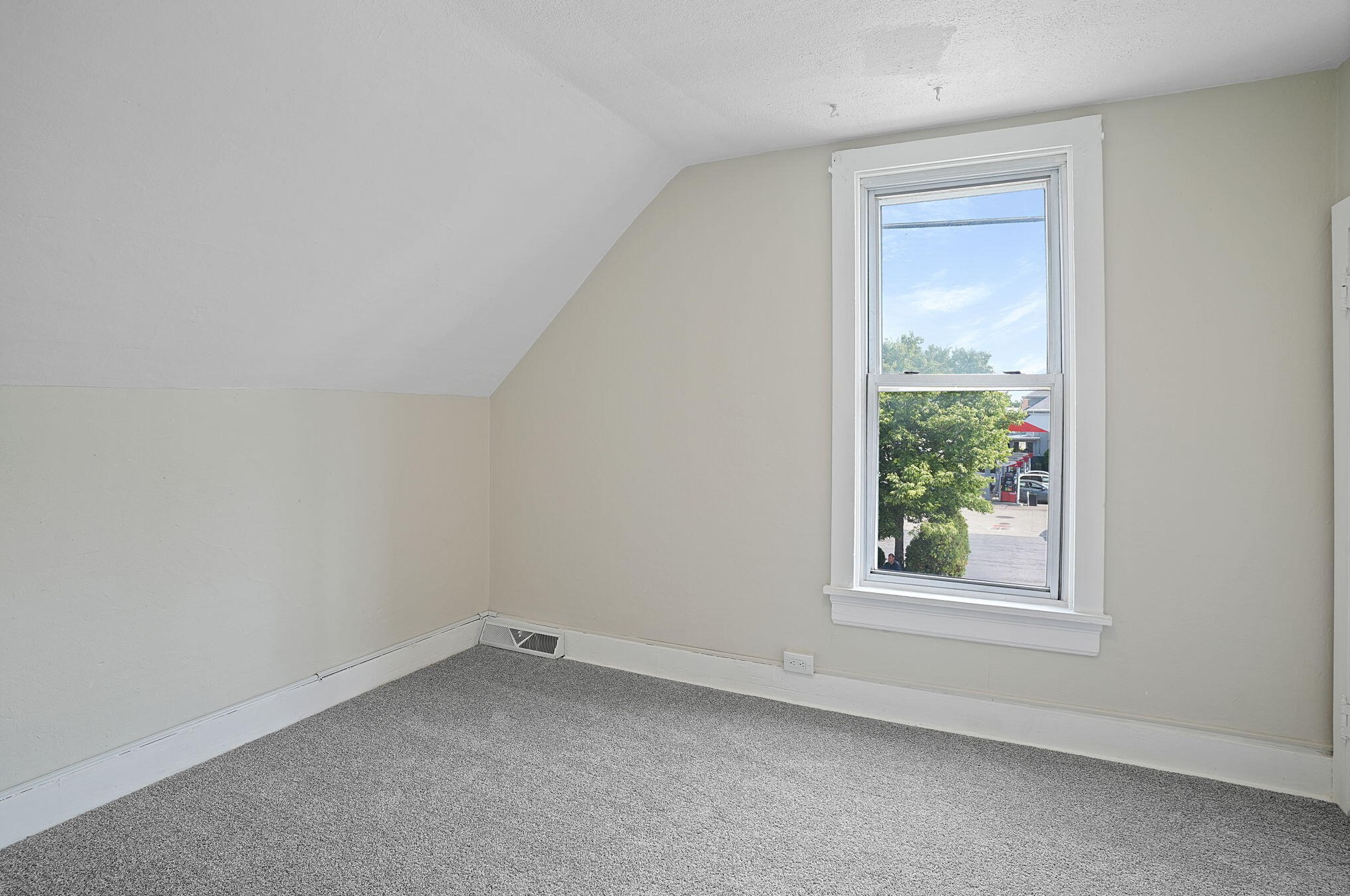 1823 Taylor Ave, Racine WI  53403-2477 exterior