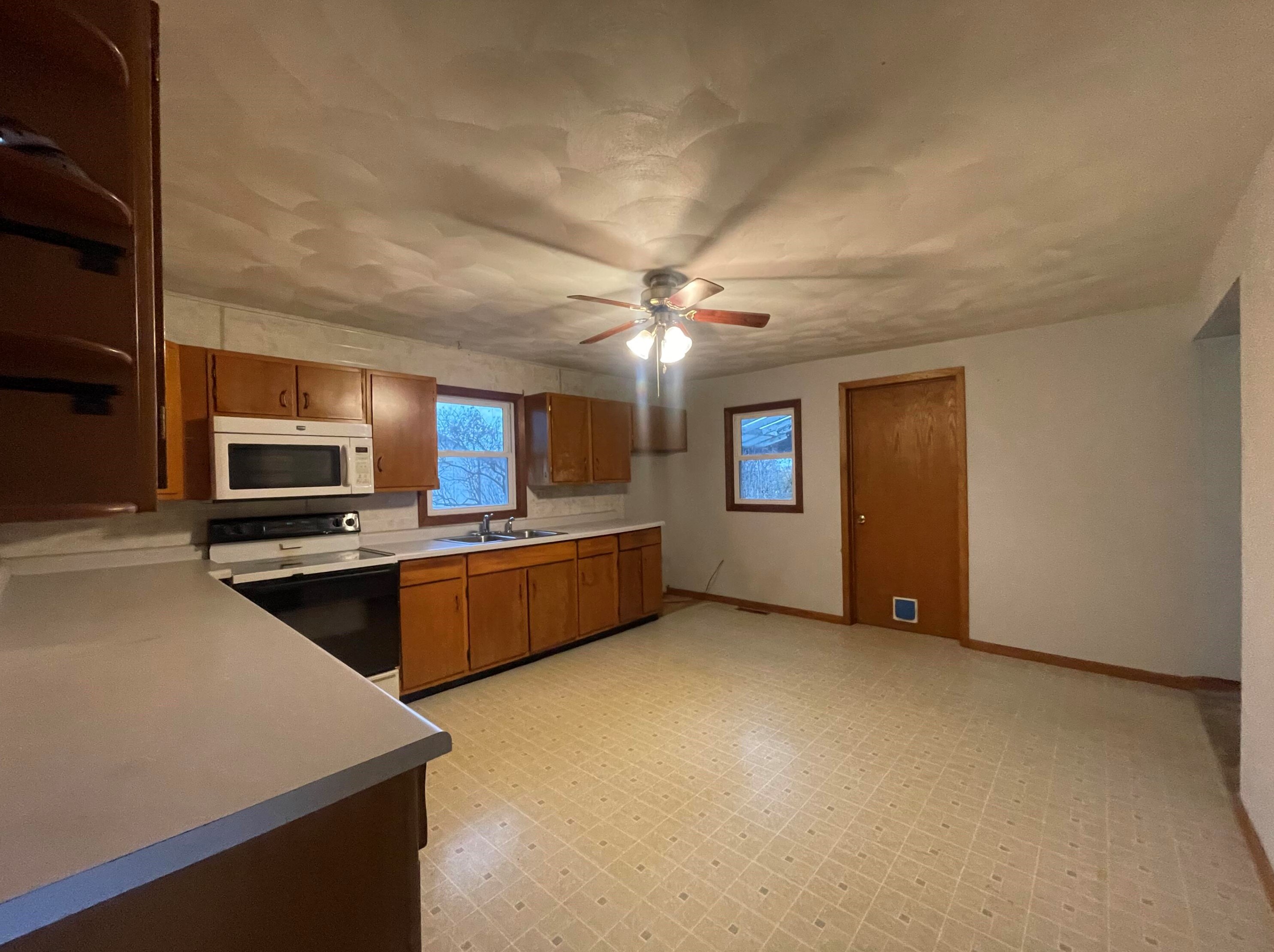 29987 County Rd 5, Dakota, MN 55925