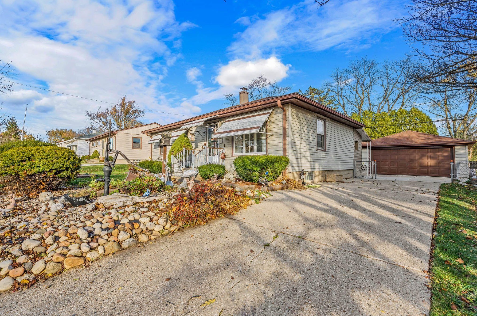 245 15th Ave, South Milwaukee, WI 53172-1114