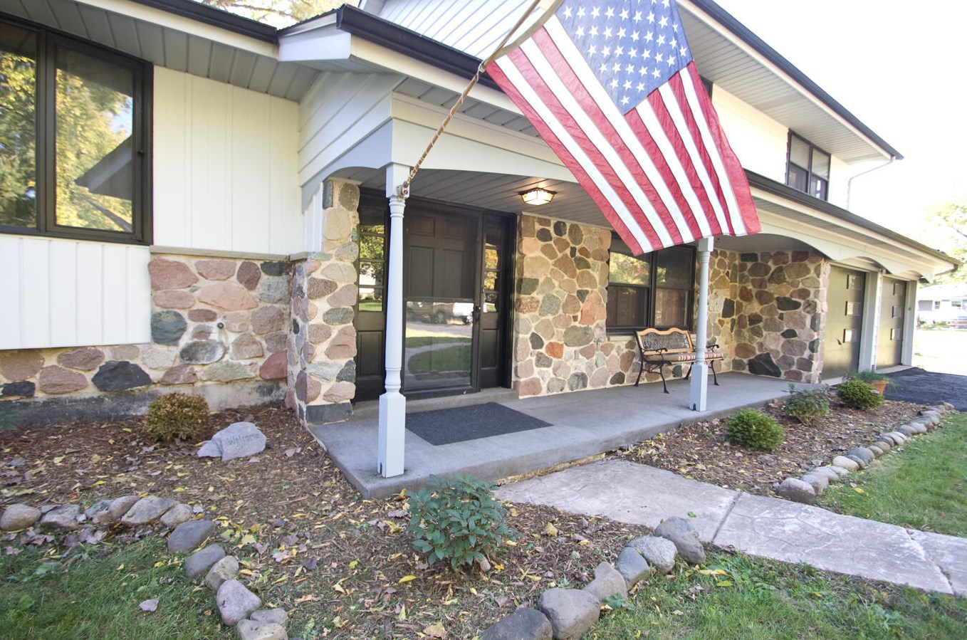 16245 Luella Dr, Brookfield, WI 53005