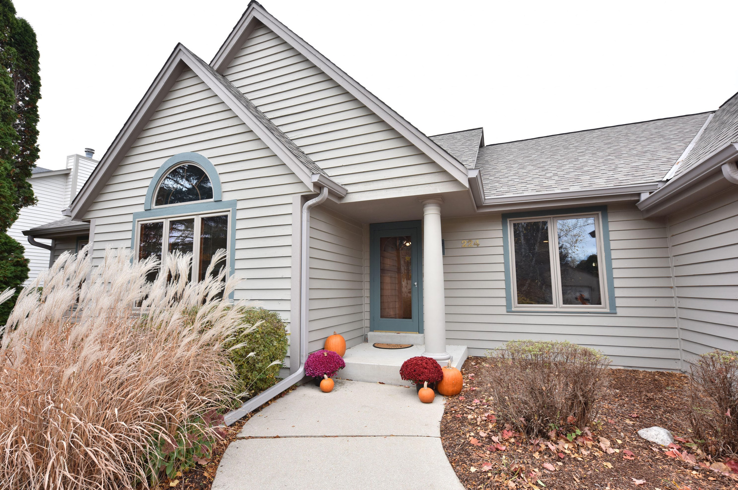 224 Aspen St, Grafton, WI 53024-2216