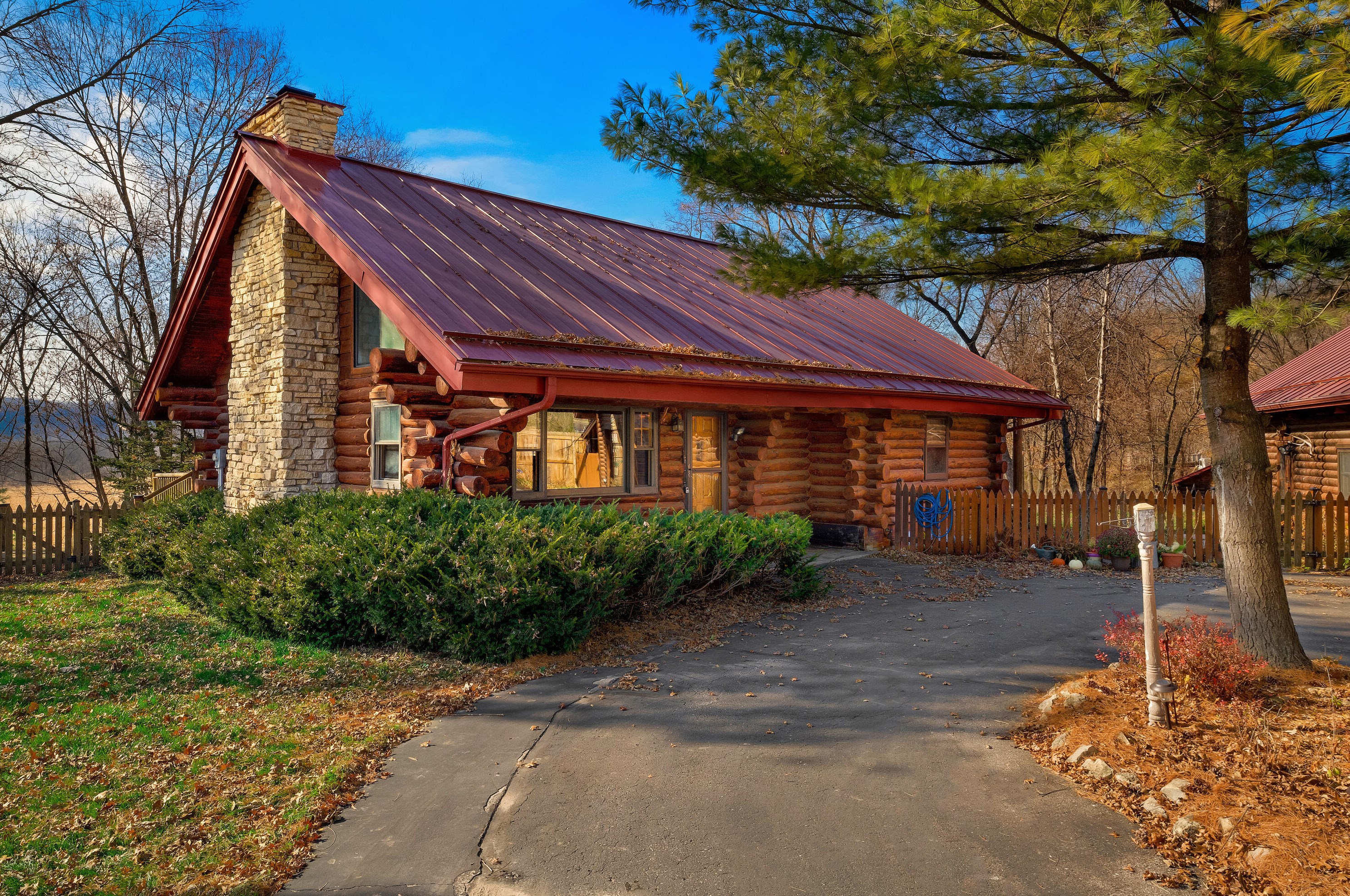9396 County 25, Houston, MN 55943-7250