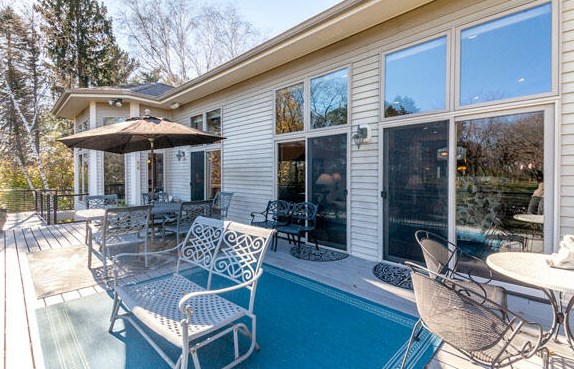 3000 Nagawicka Rd, Chenequa WI 53029-8322 exterior