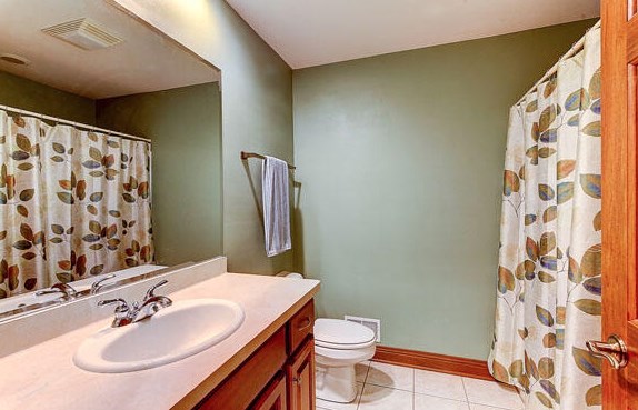 3000 Nagawicka Rd, Chenequa WI 53029-8322 exterior