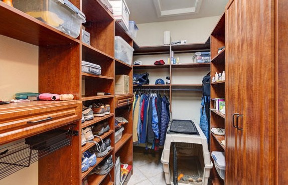 3000 Nagawicka Rd, Chenequa WI 53029-8322 exterior