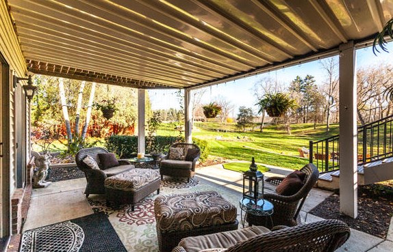 3000 Nagawicka Rd, Chenequa WI 53029-8322 exterior