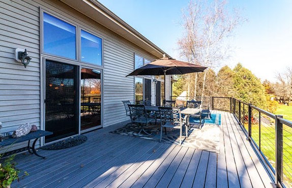 3000 Nagawicka Rd, Chenequa WI 53029-8322 exterior