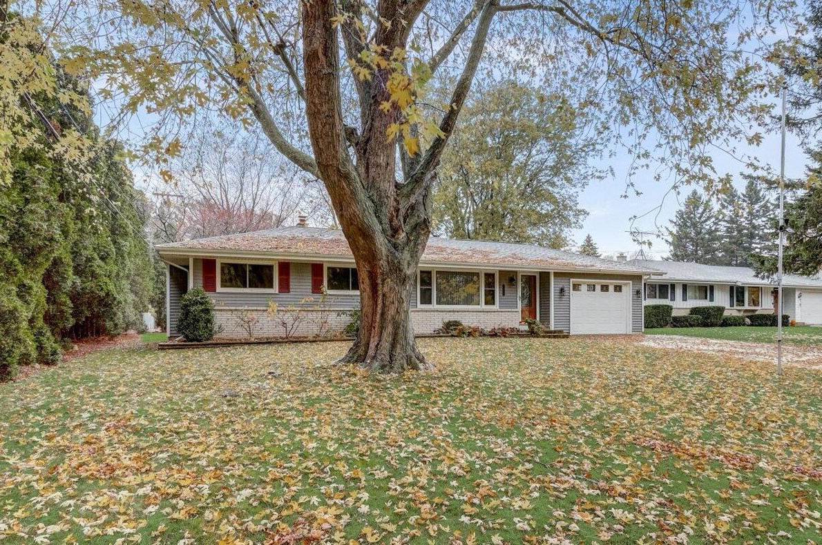 1407 Benjamin St, Port Washington, WI 53074-1238