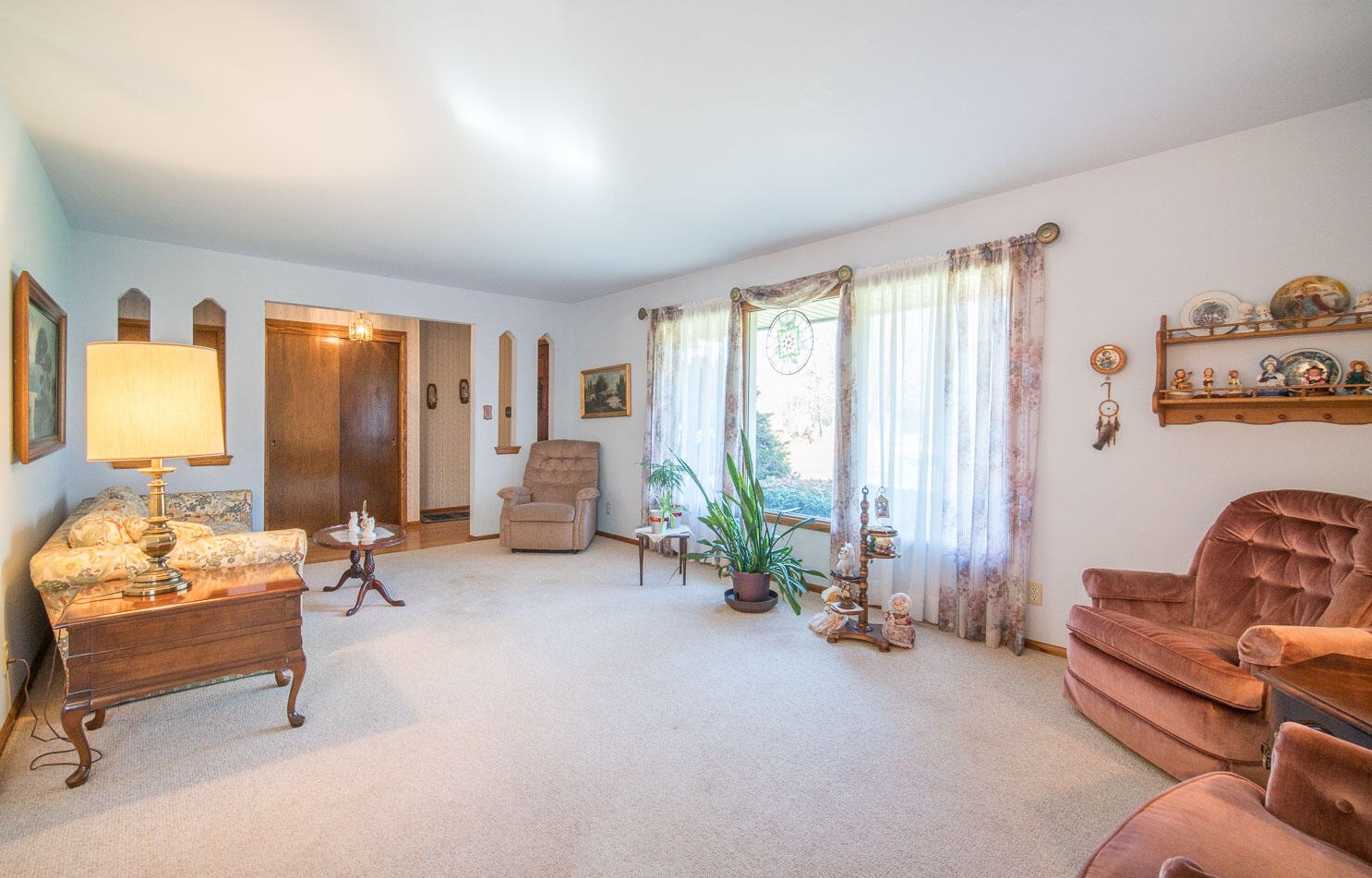 985 Holly Ridge Ct, Brookfield, WI 53045-2403
