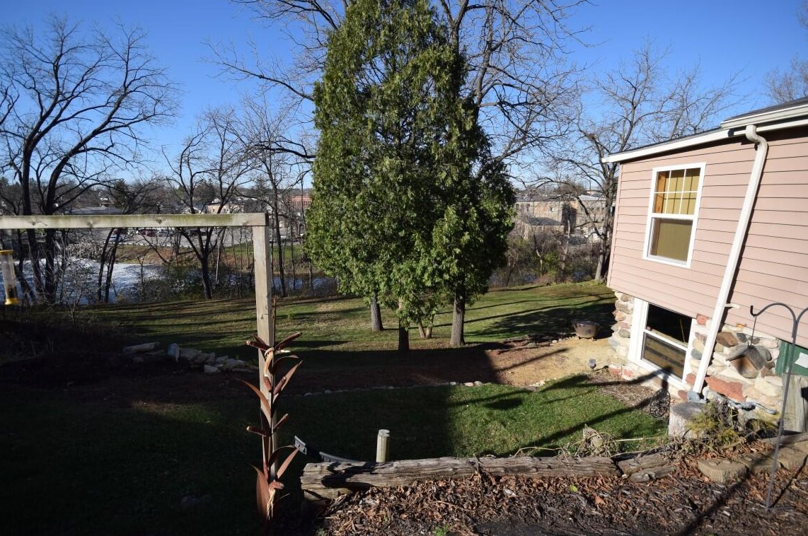 35 S German St, Mayville, WI 53050