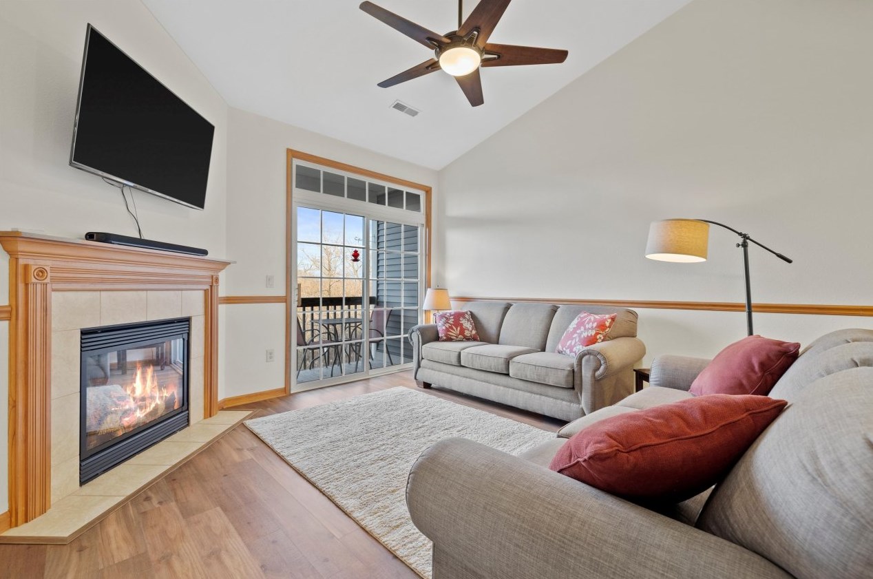 772 Bridlewood Dr, Hartford, WI 53027-3110