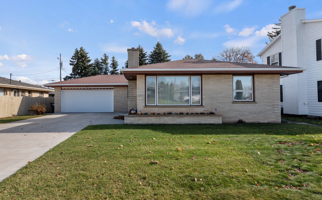 2117 26th St, Sheboygan, WI 53081-2014