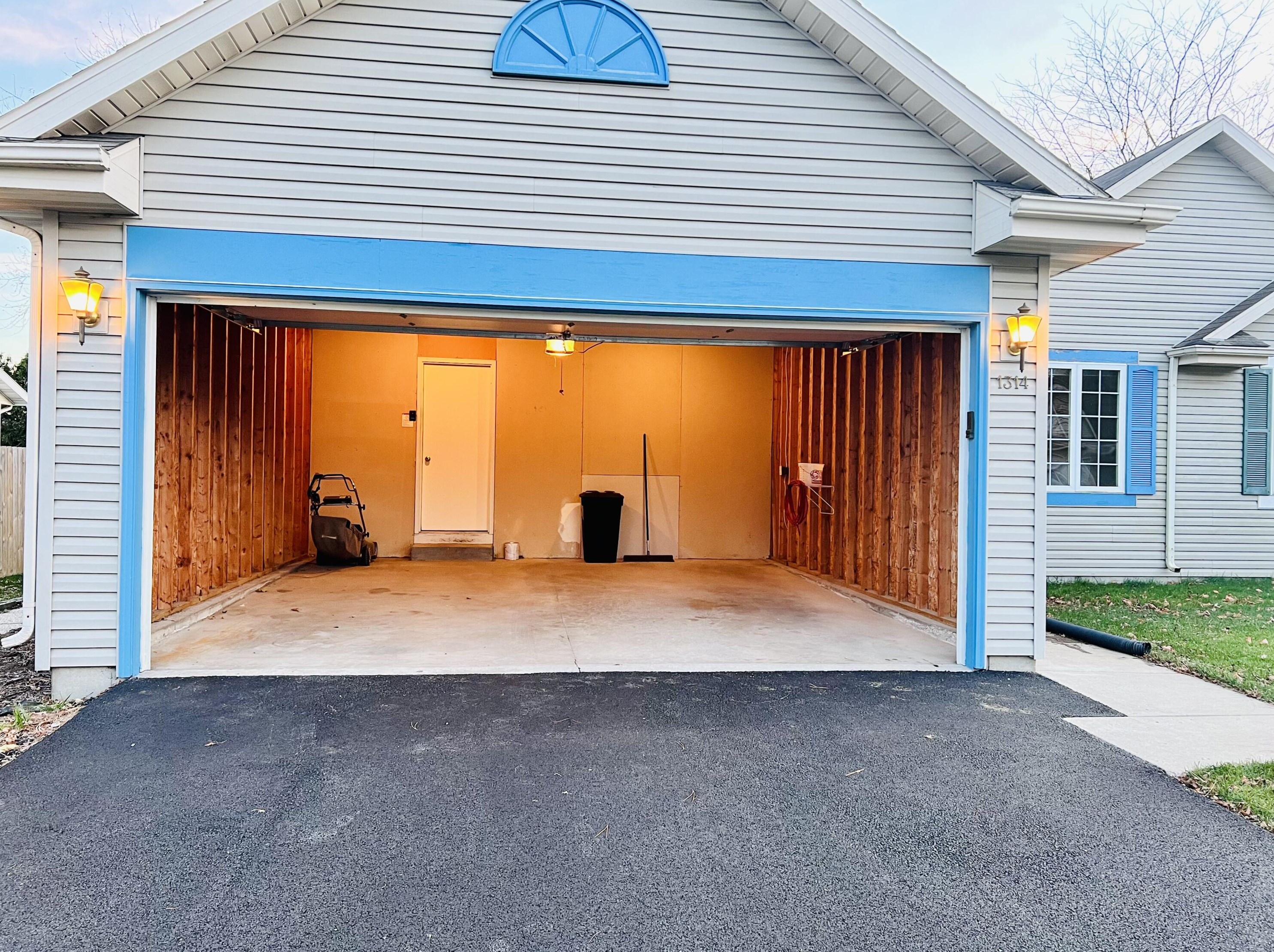 1314 Birchwood St, Delavan, WI 53115-1551