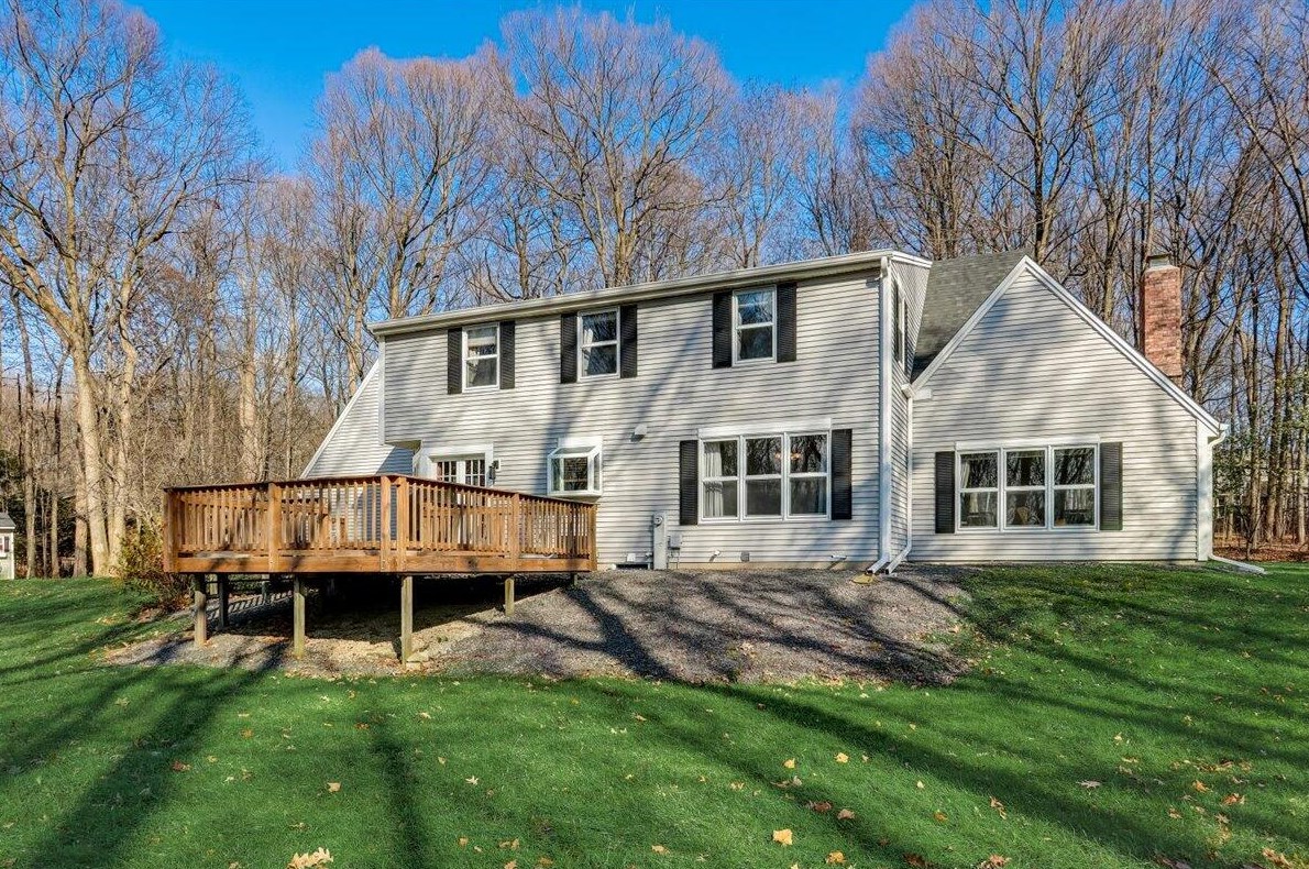 4525 Ada Hi Ct, Hubertus, WI 53033