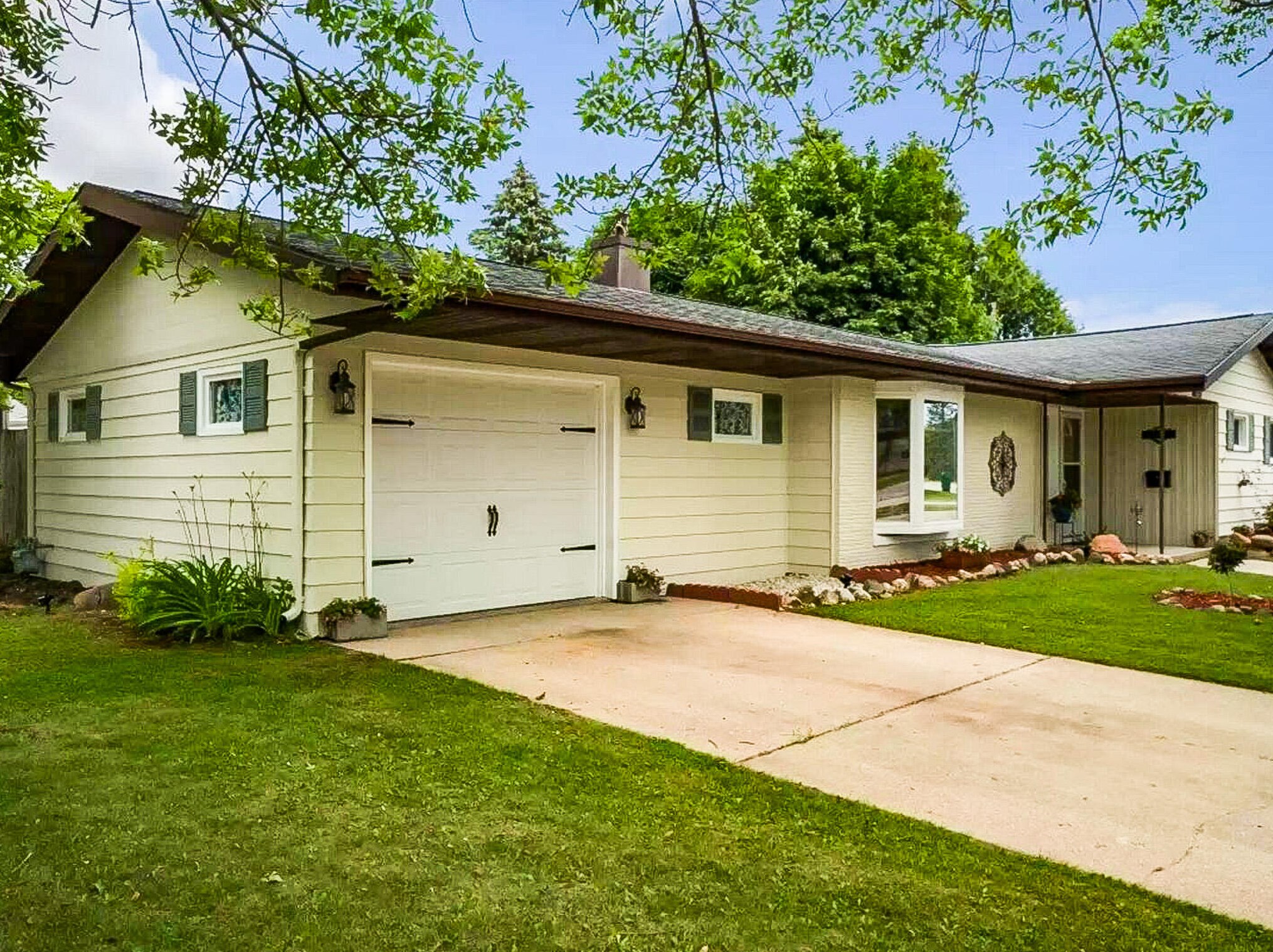 320 Reed Ave, Manitowoc, WI 54220