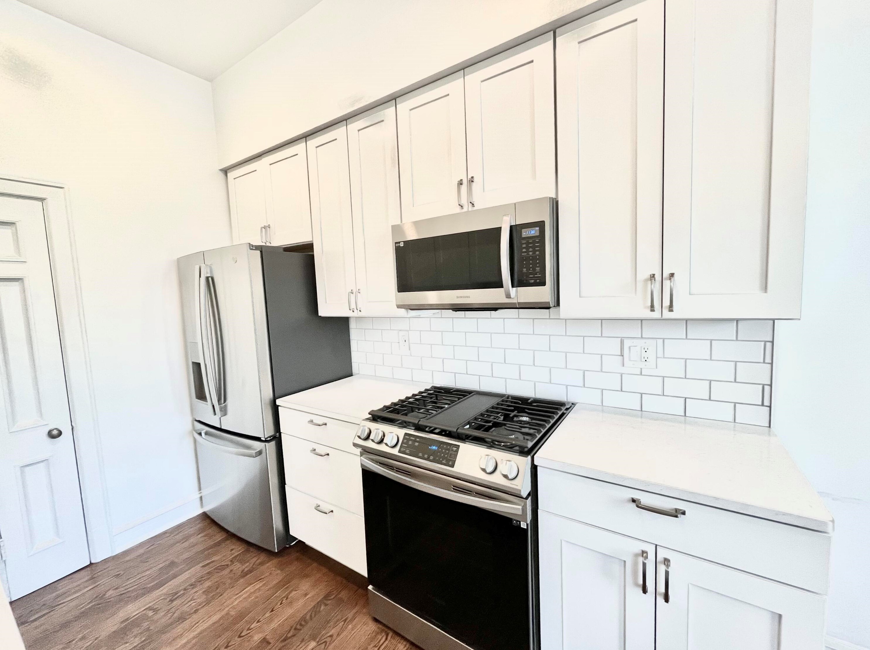 1228 E Juneau Ave #3, Milwaukee, WI 53202