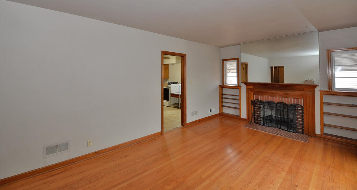 2815 Drexel Ave, Racine, WI 53403-2958