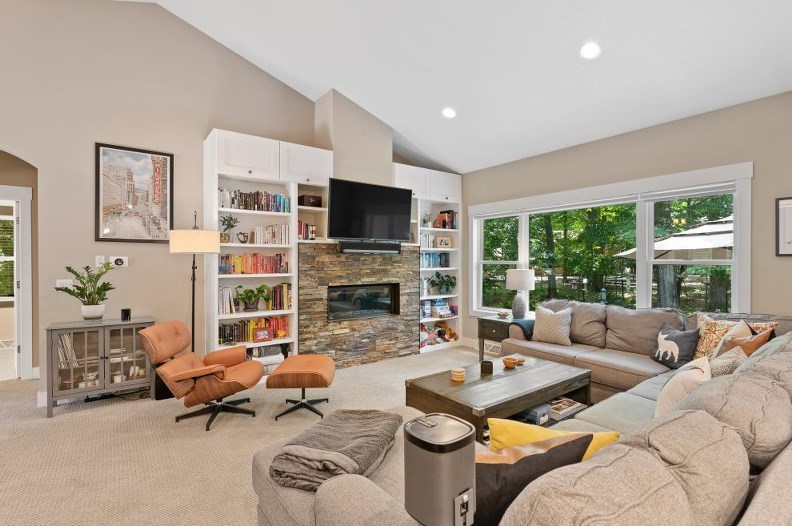 1111 Wood Ct, Sheboygan, WI 53081-9114
