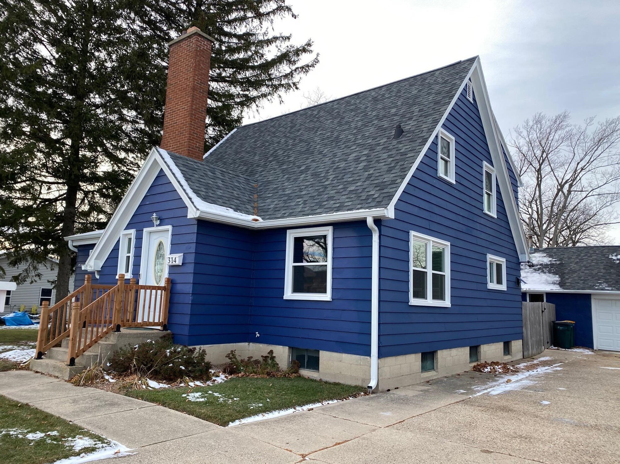 314 E Court St, Elkhorn, WI 53121