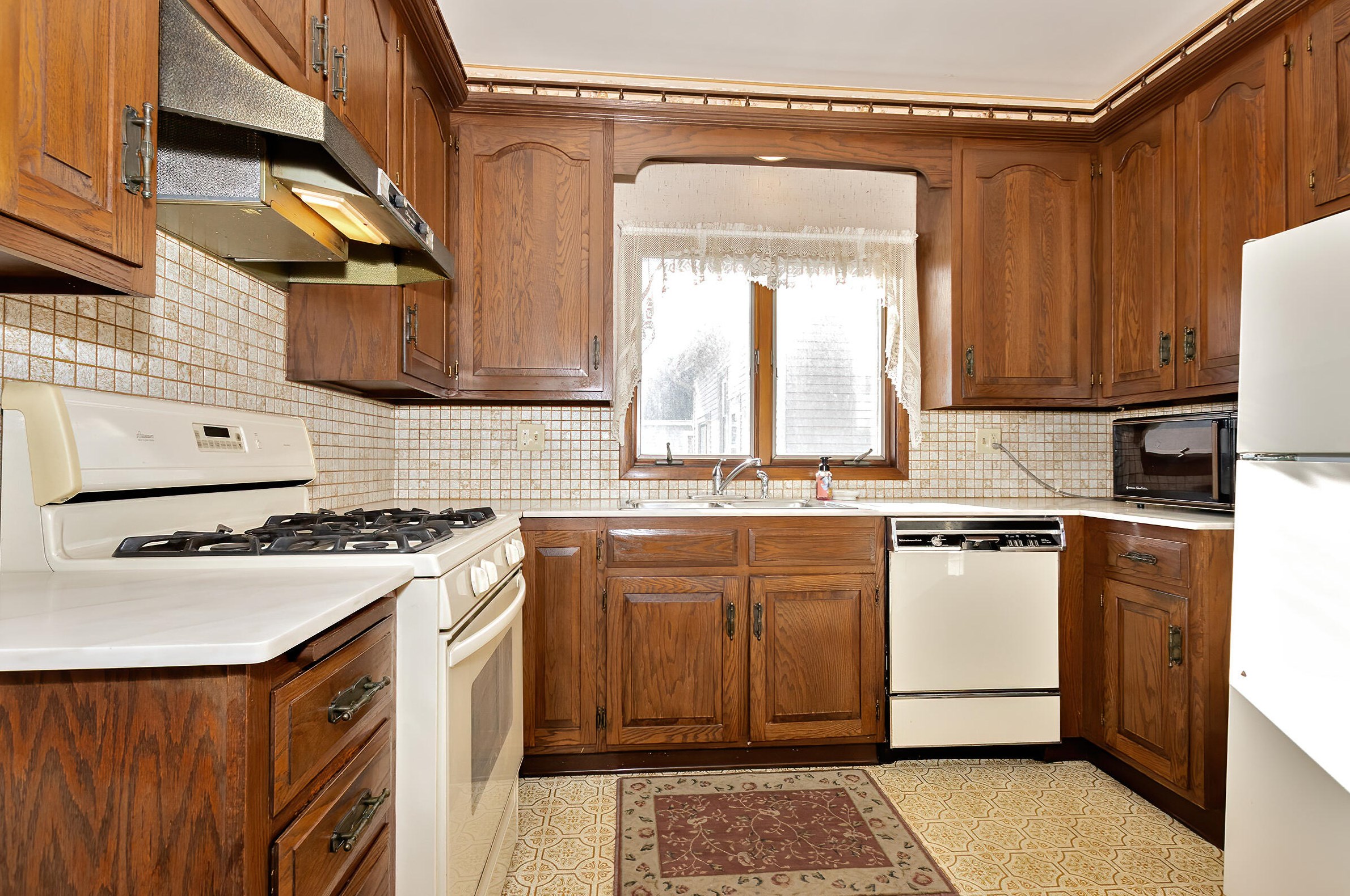 7305 34th Ave, Kenosha, WI 53142