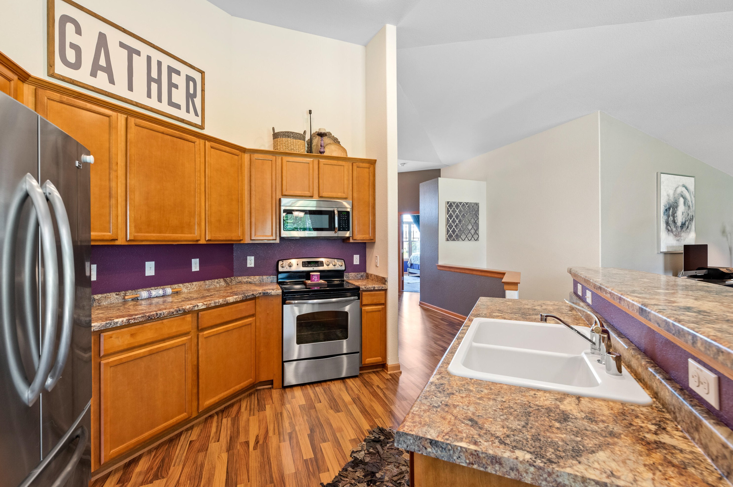 3880 Green Meadows Ct, Oak Creek WI  53154-6653 exterior