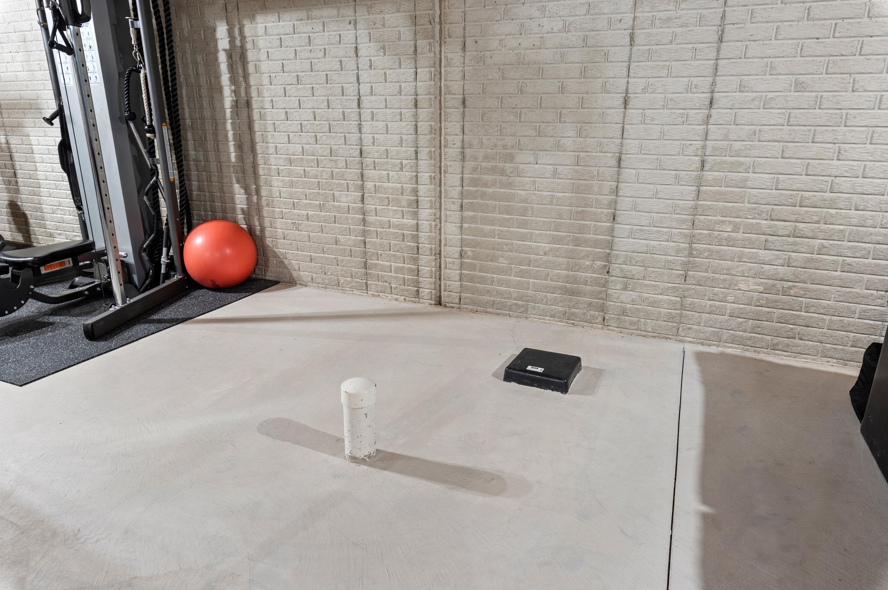 3880 Green Meadows Ct, Oak Creek WI  53154-6653 exterior