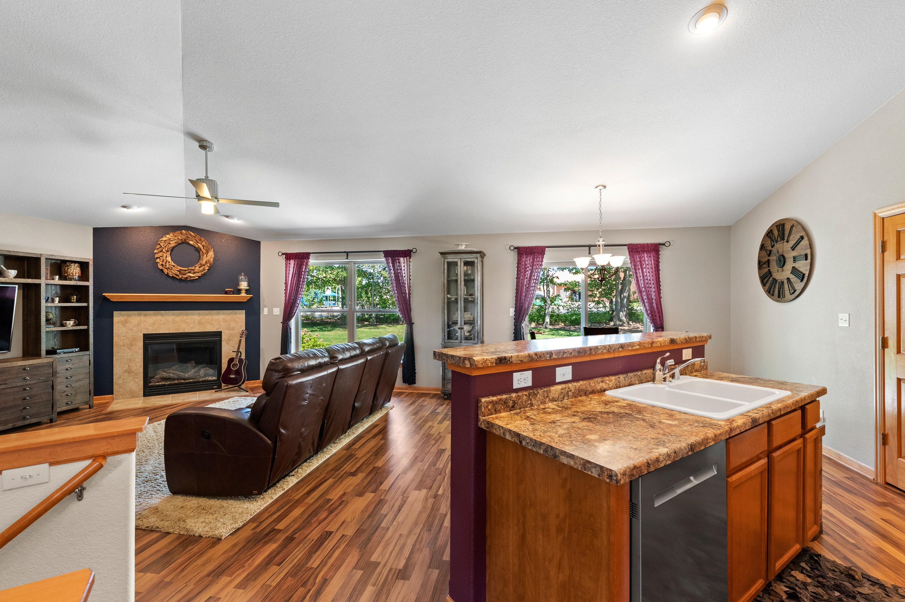 3880 Green Meadows Ct, Oak Creek WI  53154-6653 exterior