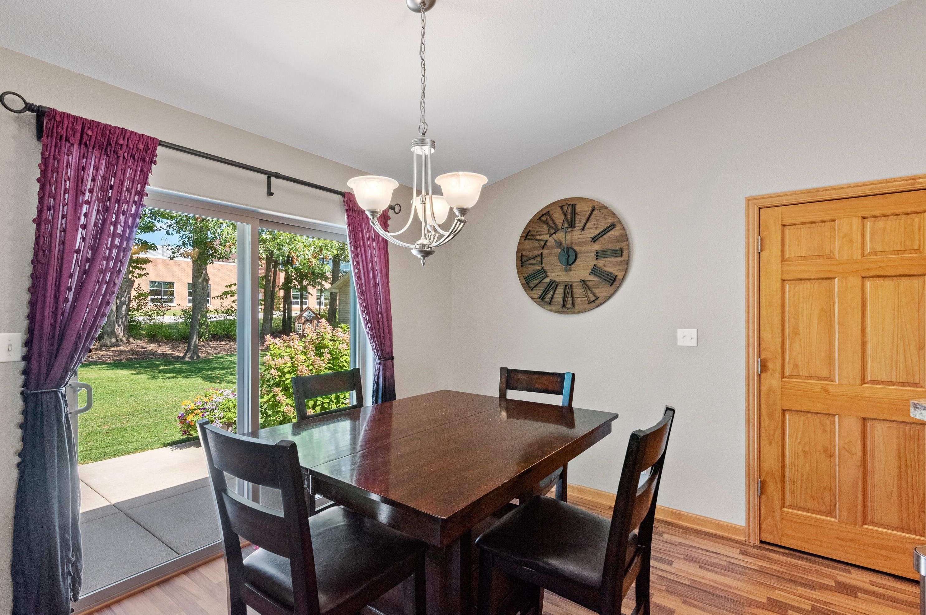 3880 Green Meadows Ct, Oak Creek WI  53154-6653 exterior