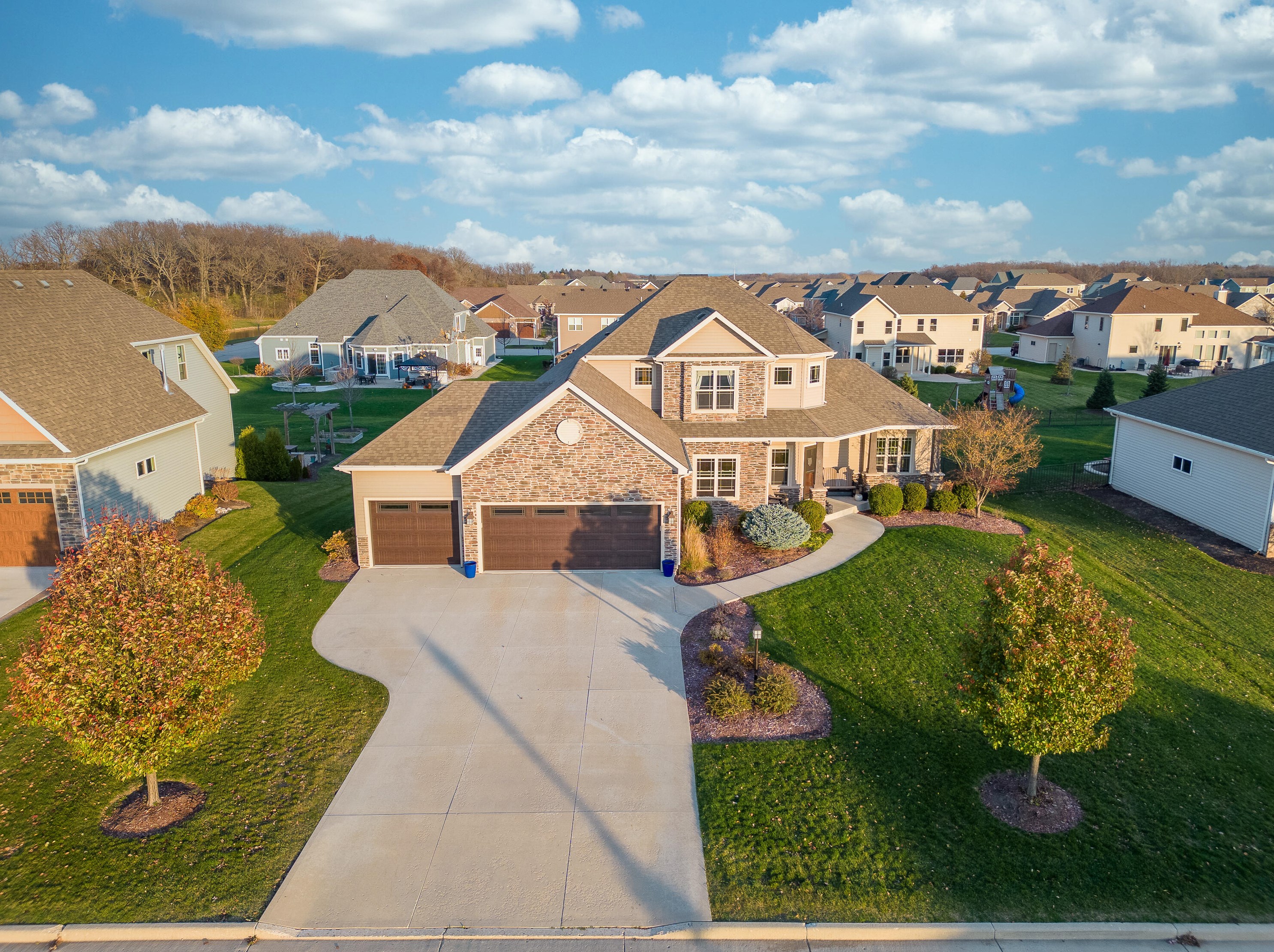 9863 Cooper Rd, Kenosha, WI 53158