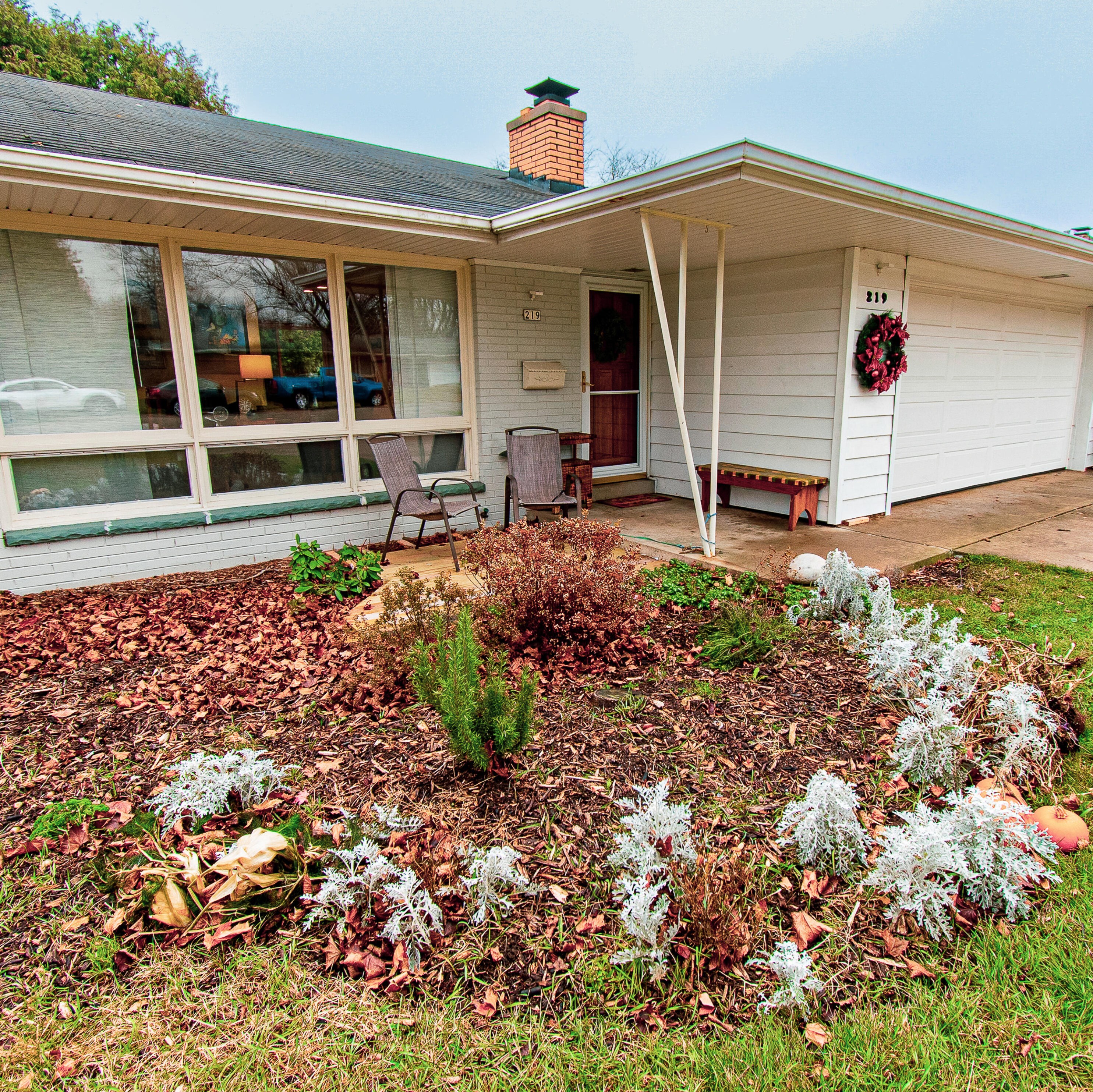 219 Heidel Rd, Thiensville, WI 53092