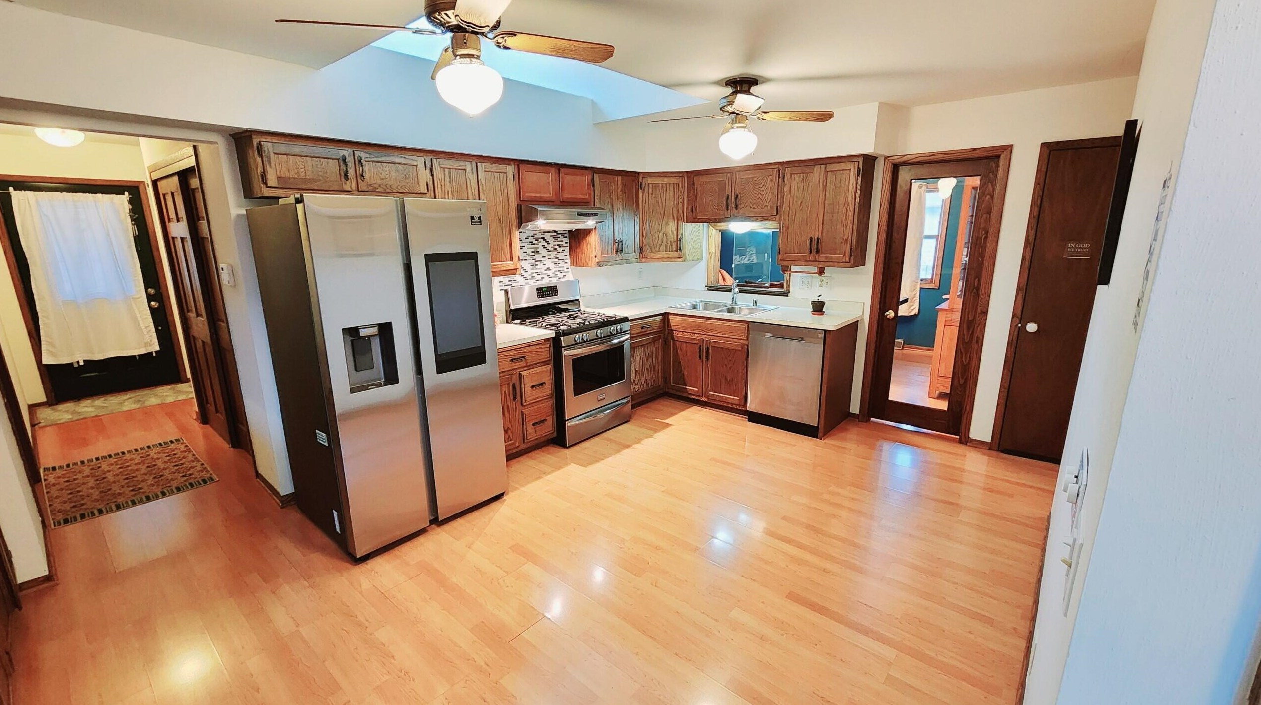 10610 Beacon Hill Dr, Hales Corners, WI 53132-2346