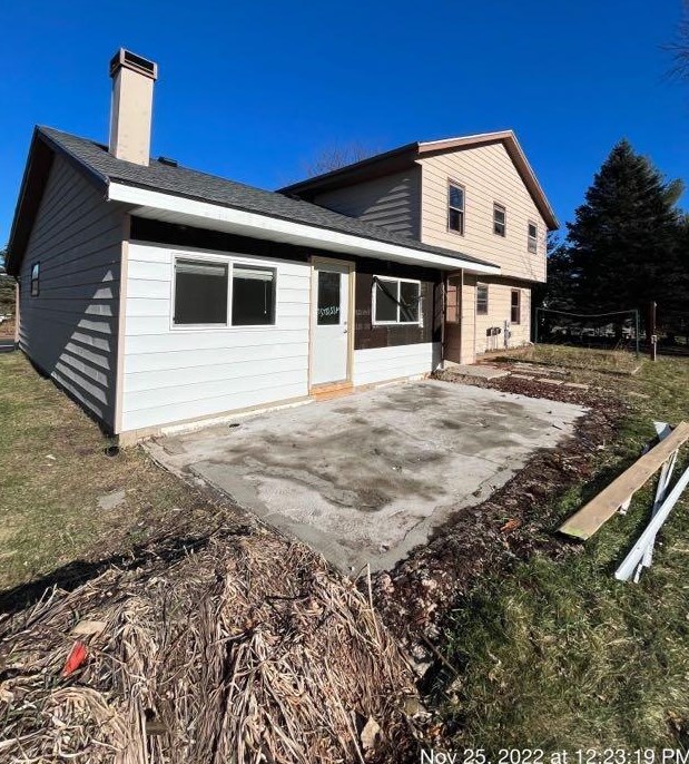 1013 Fairfield Ln, West Bend, WI 53090