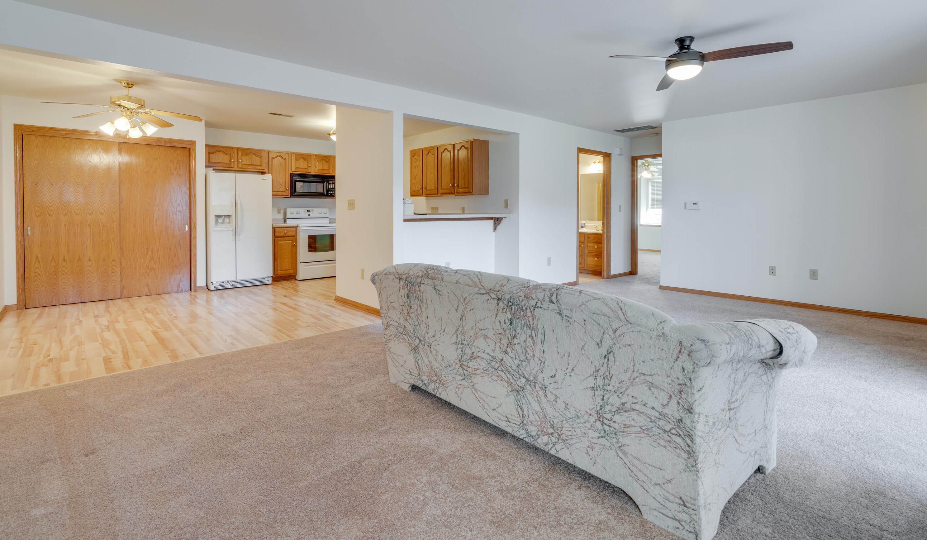 1270 Village Centre Dr #4, Kenosha, WI 53144