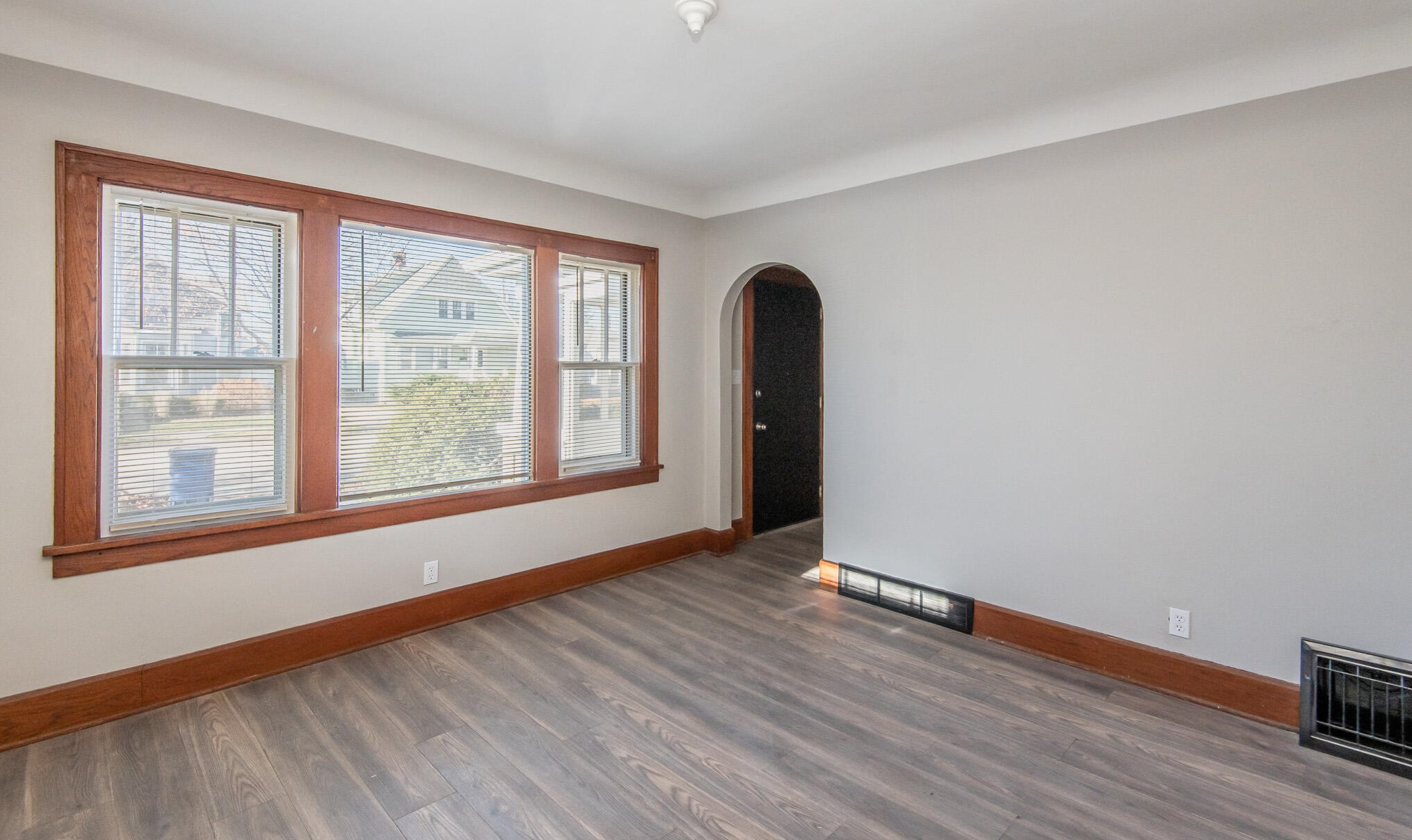 2021 Hickory Grove Ave, Racine, WI 53403