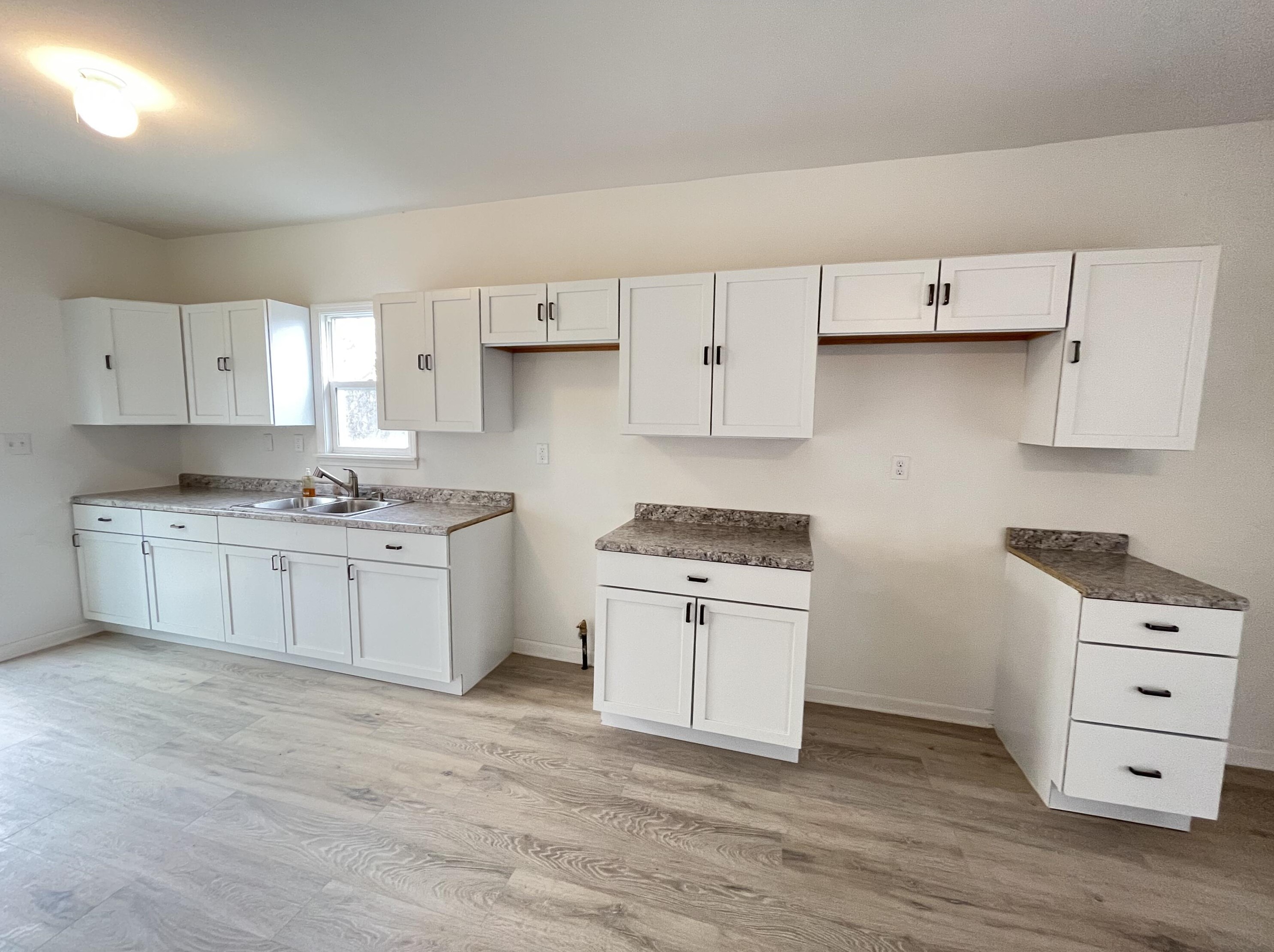 819 9th St, Racine, WI 53403-1435