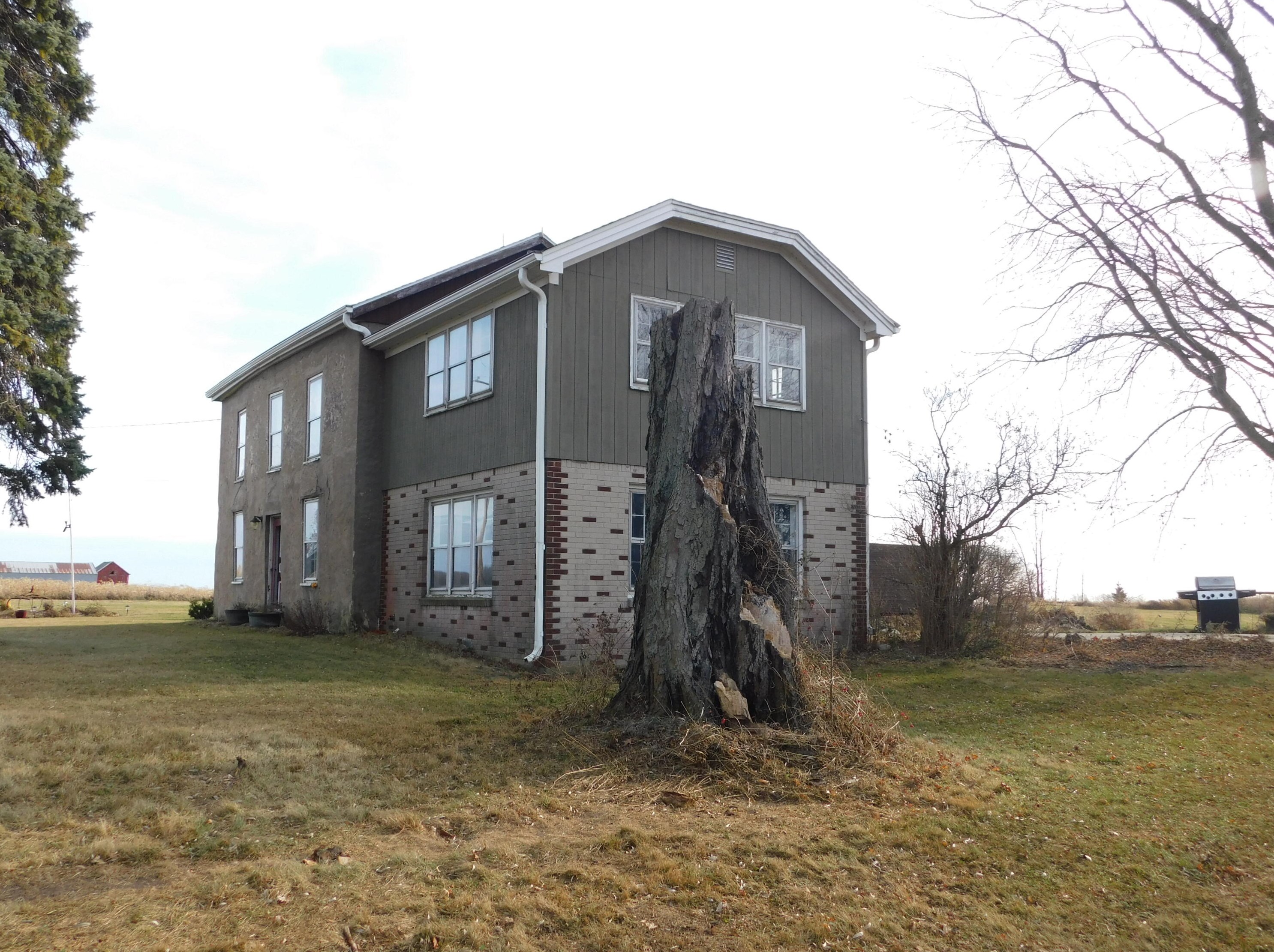 605 Sandy Beach Rd, Belgium, WI 53004