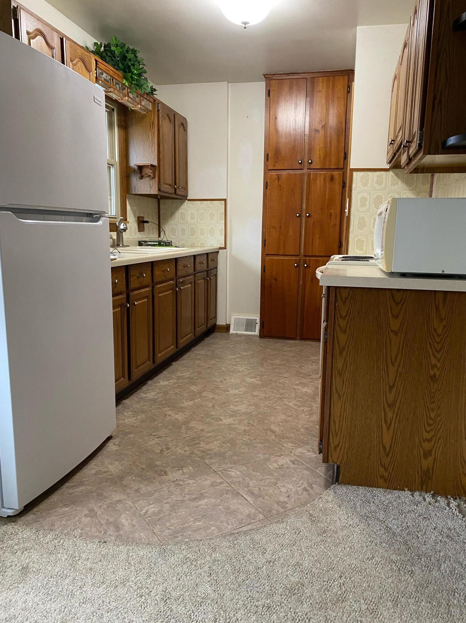 545 S 32nd St, Manitowoc, WI 54220