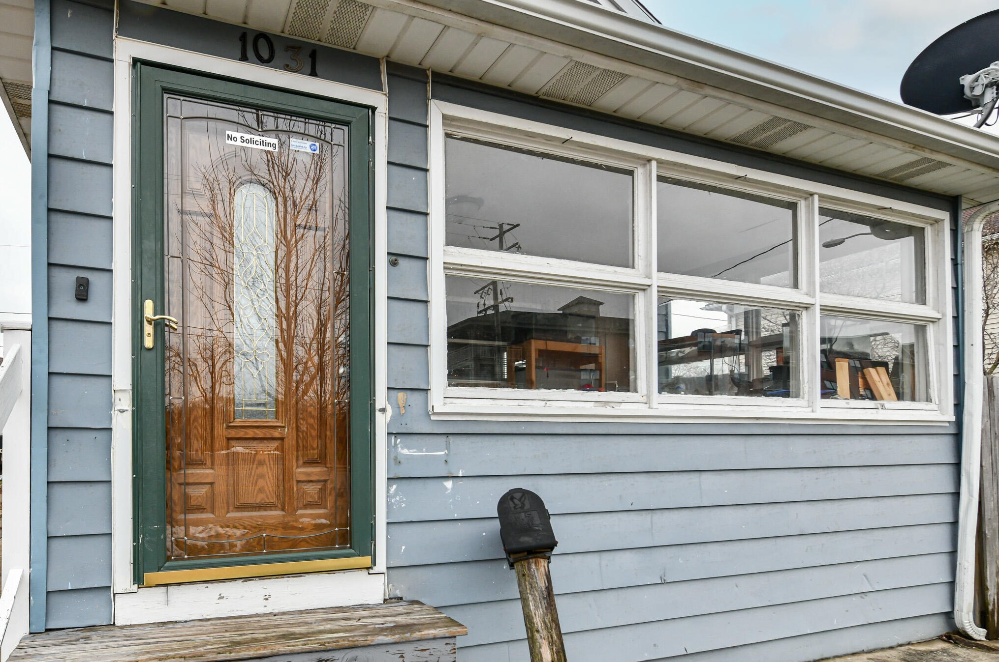 1031 White Rock Ave, Waukesha, WI 53186