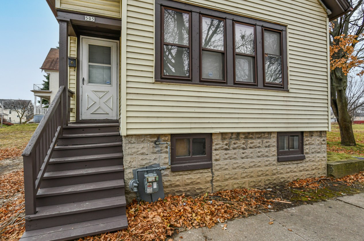 505 W Clarke St, Milwaukee, WI 53212