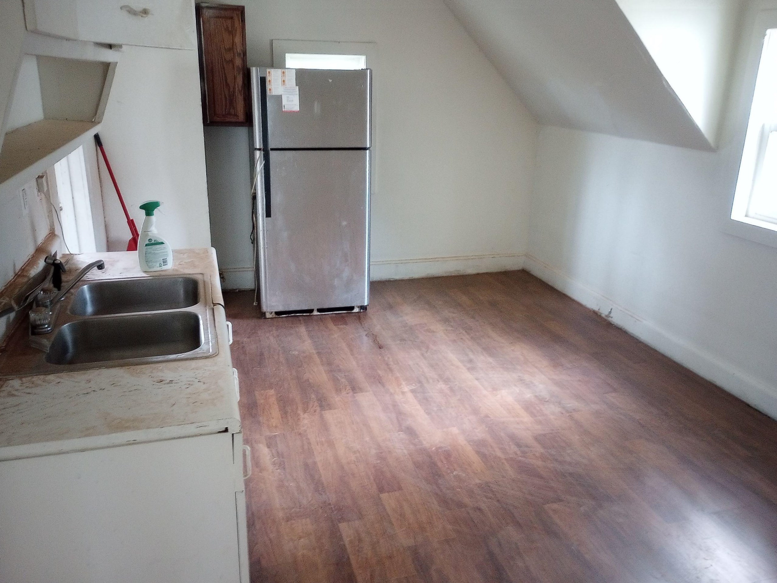 1223 Racine St, Racine, WI 53403-1755