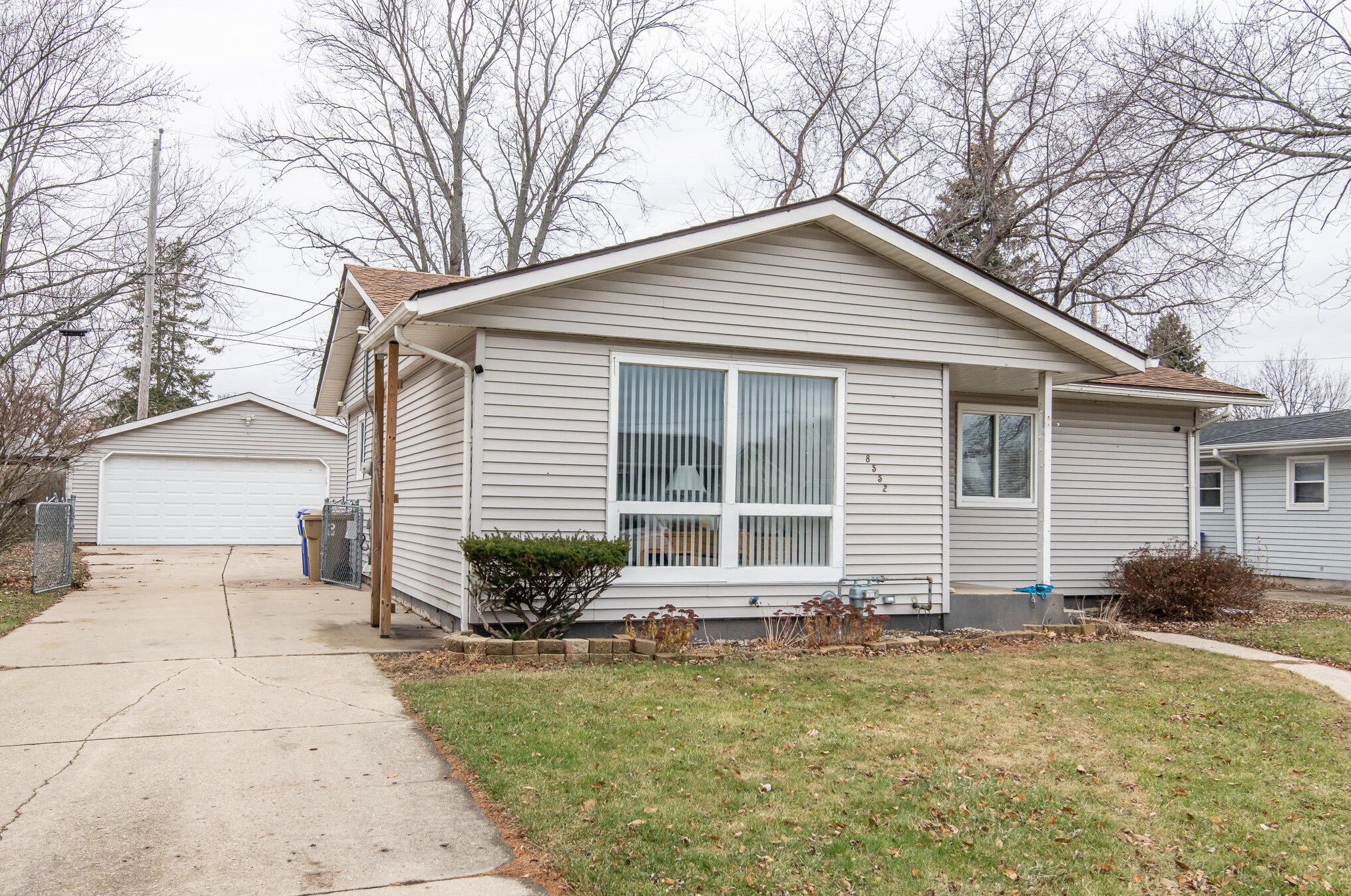 8552 20th Ave, Kenosha, WI 53143
