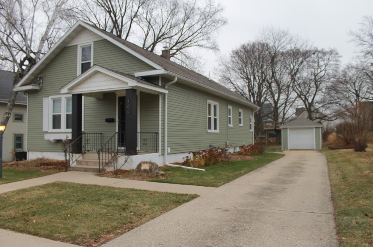 164 Kendall St, Lyons, WI 53105-1808