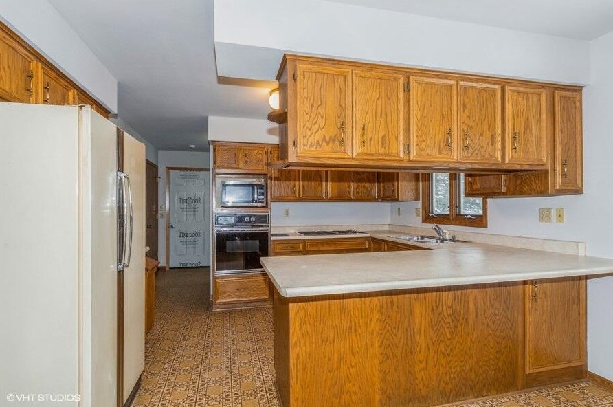369 Victory St, Juneau, WI 53039