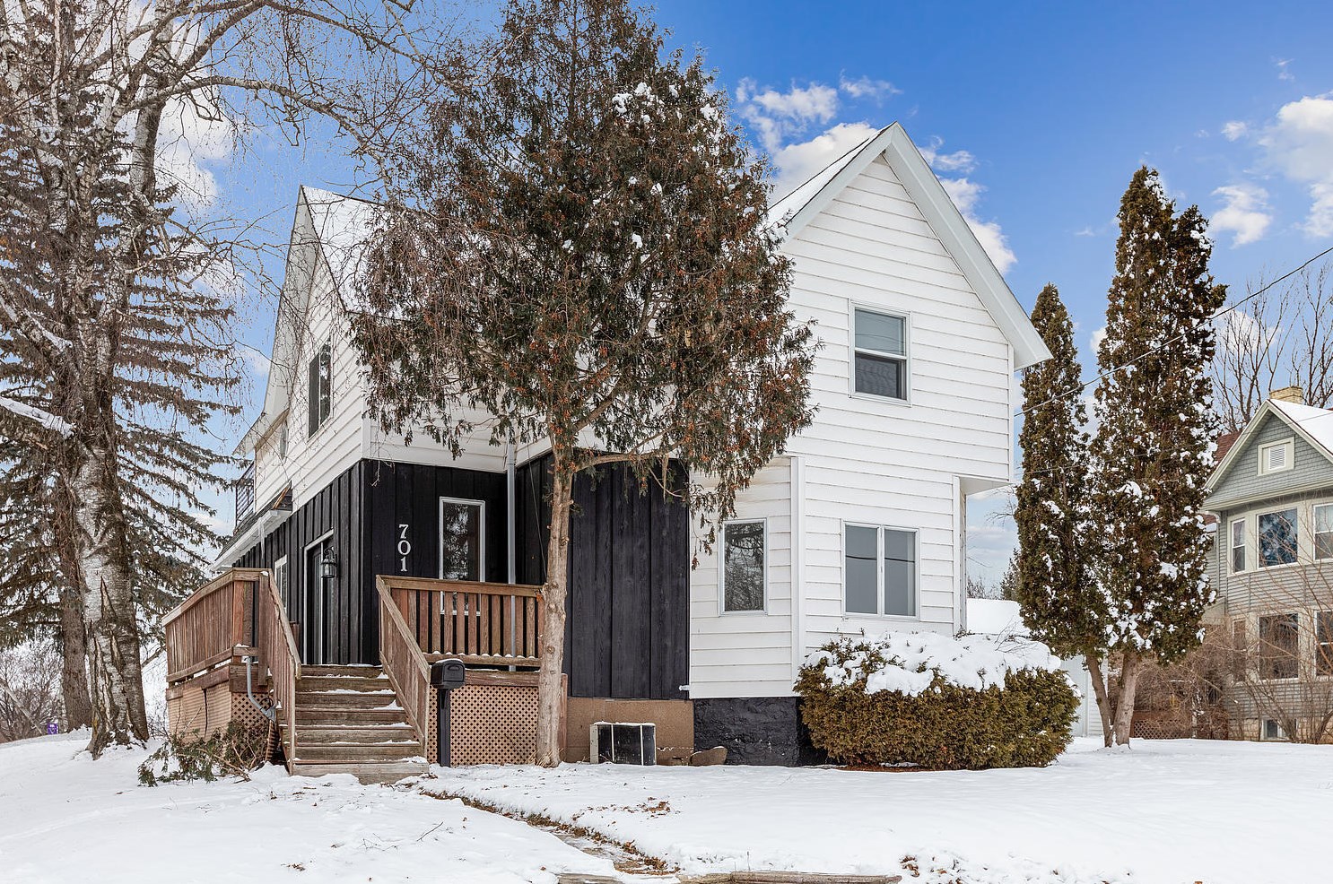 701 4th St, Kiel, WI 53042-1104
