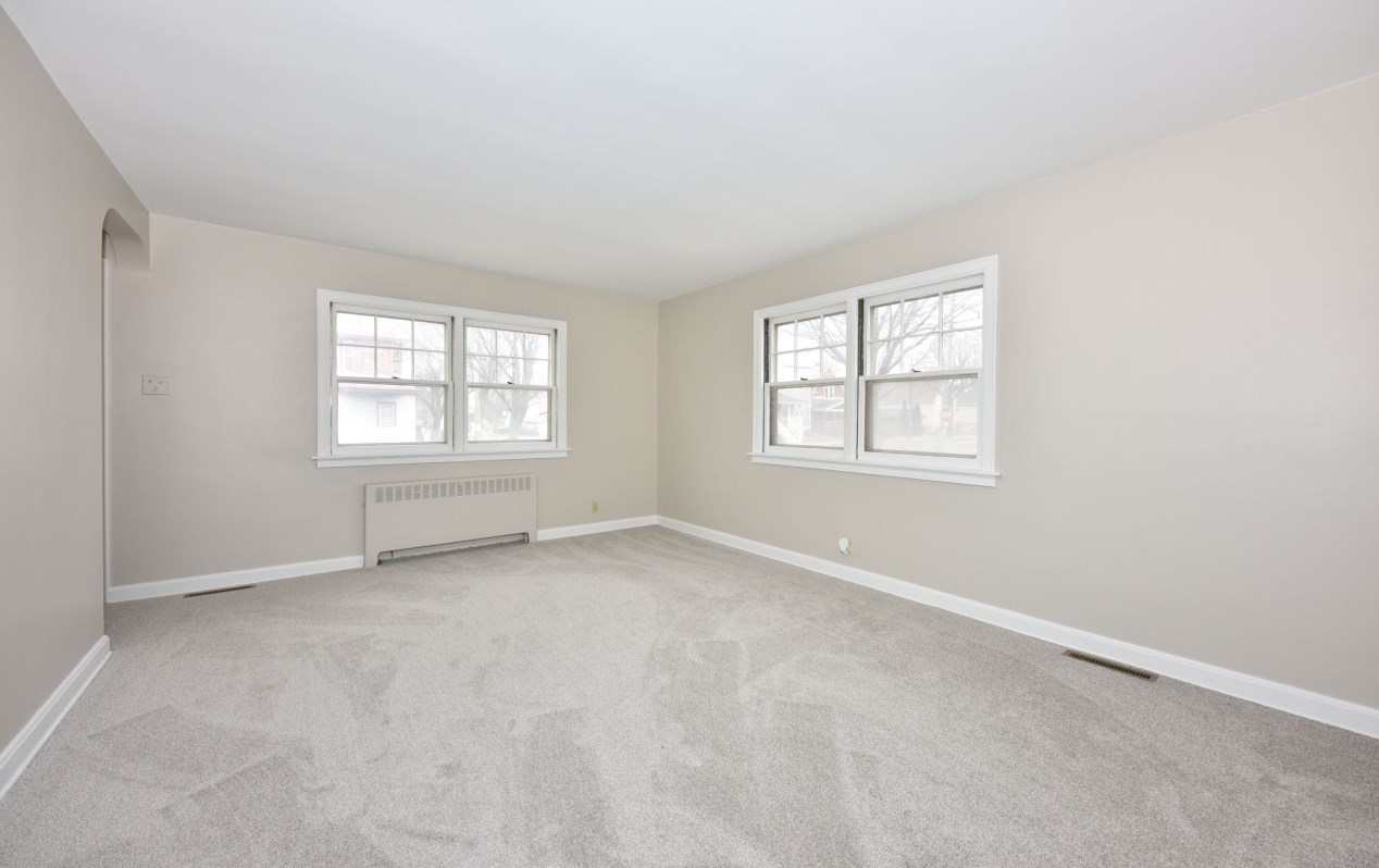 3777 E Barnard Ave, Cudahy, WI 53110