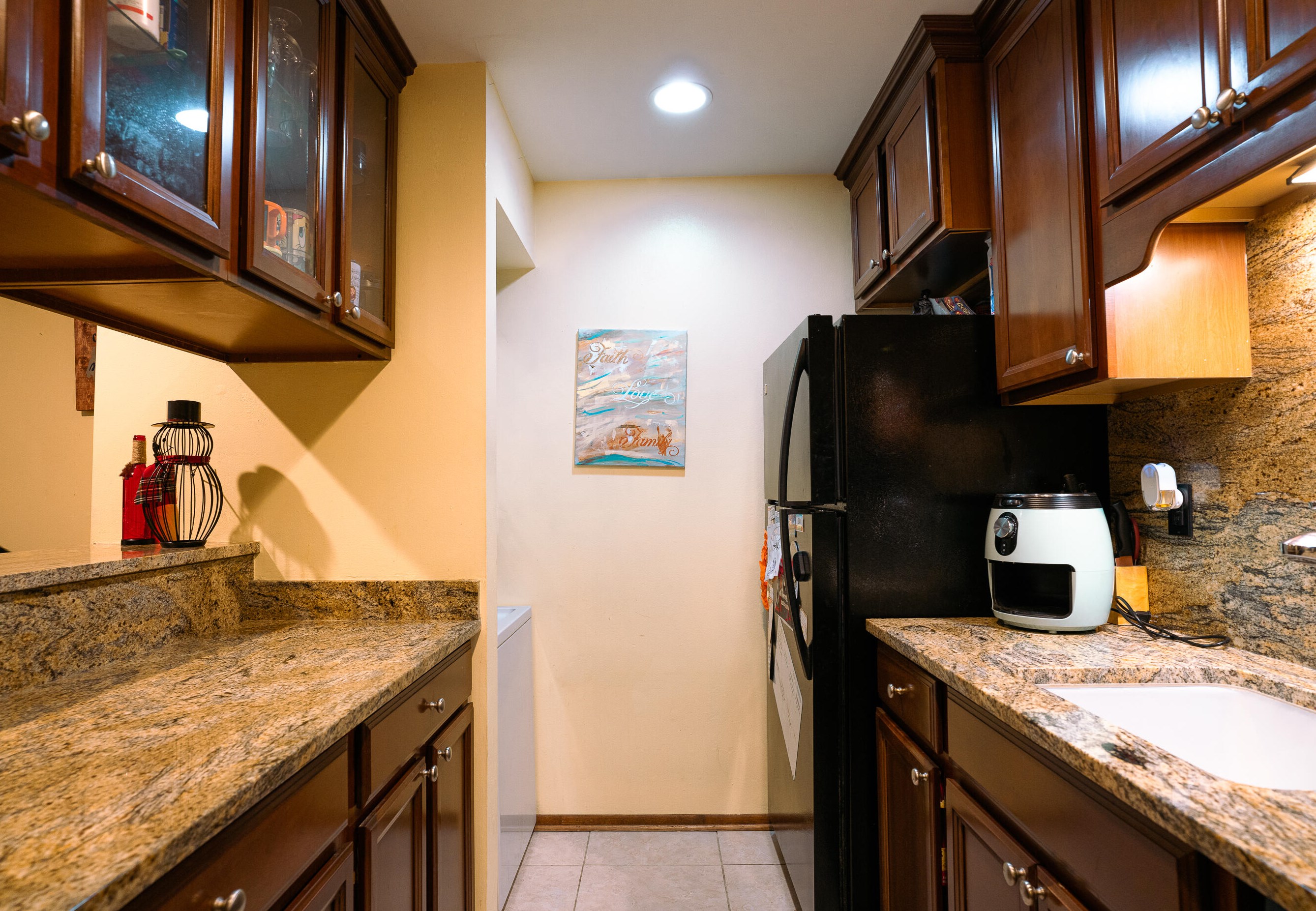 1715 S Coachlight Dr #c, Waukesha, WI 53151
