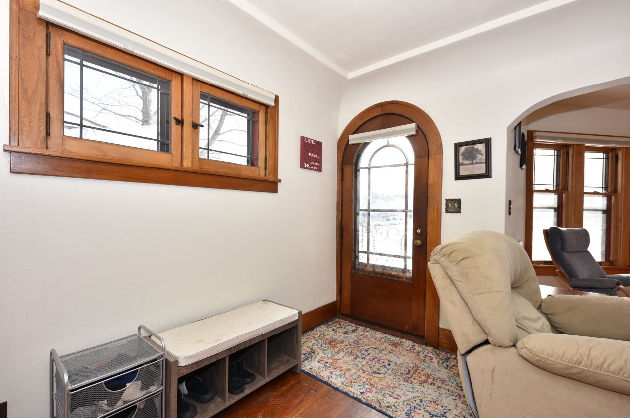 363 Delafield St, Waukesha, WI 53188