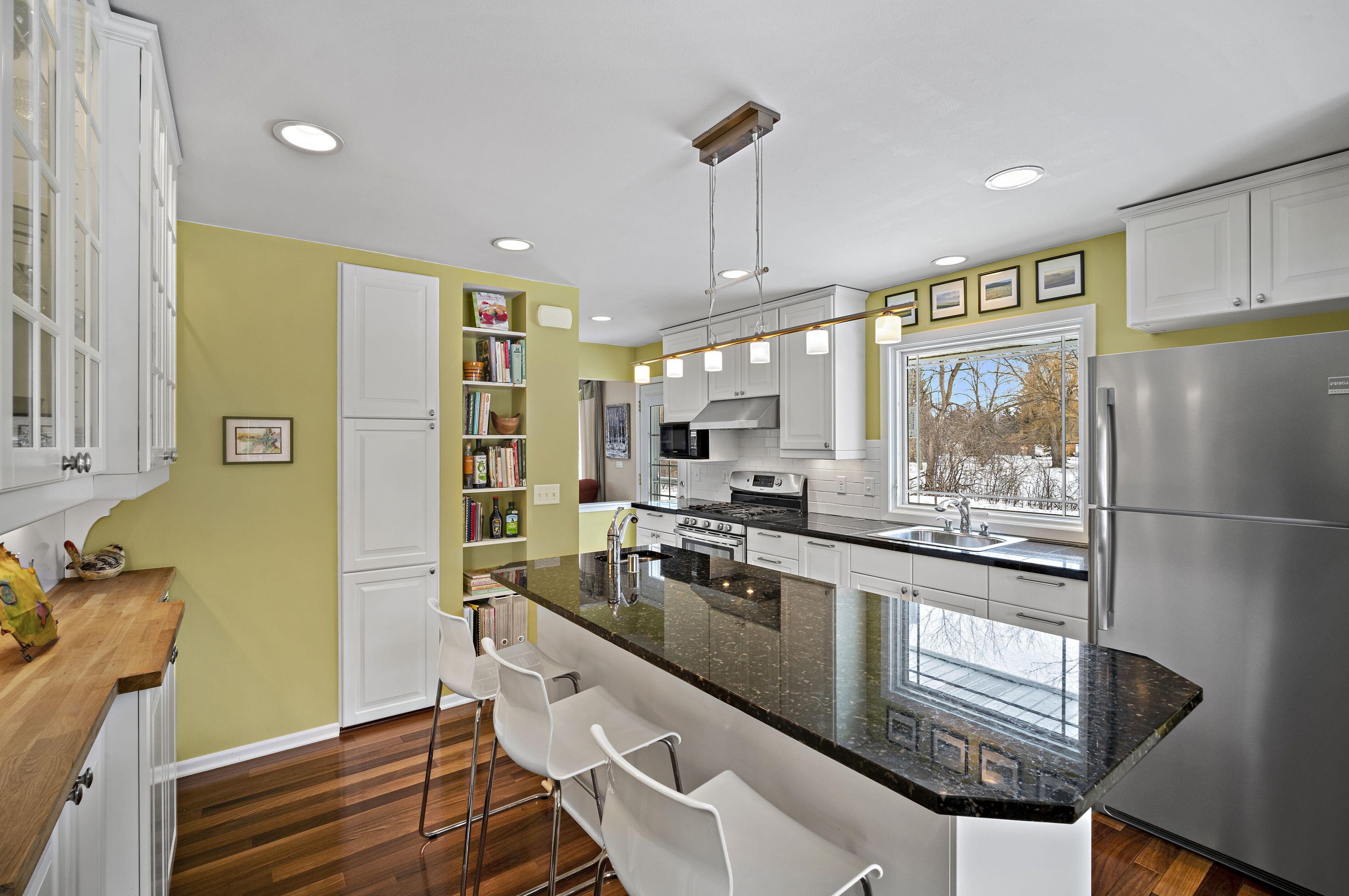 3190 Old Lantern Ct, Brookfield, WI 53005-3013